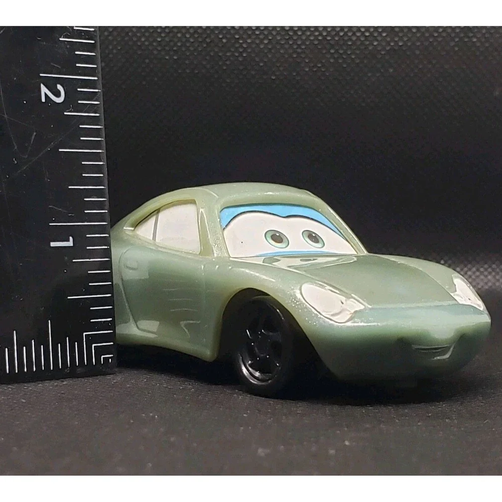 McDonalds Happy Meal Cars on the Road #1 Road Trip Lightning McQueen Made In2022